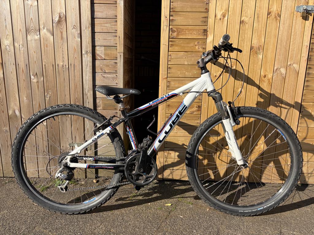 Cube Mountainbike - Wit/Zwart - Gebruikt 26inch Klein 3x7, Fietsen en Brommers, Fietsen | Mountainbikes en ATB, Gebruikt, Hardtail