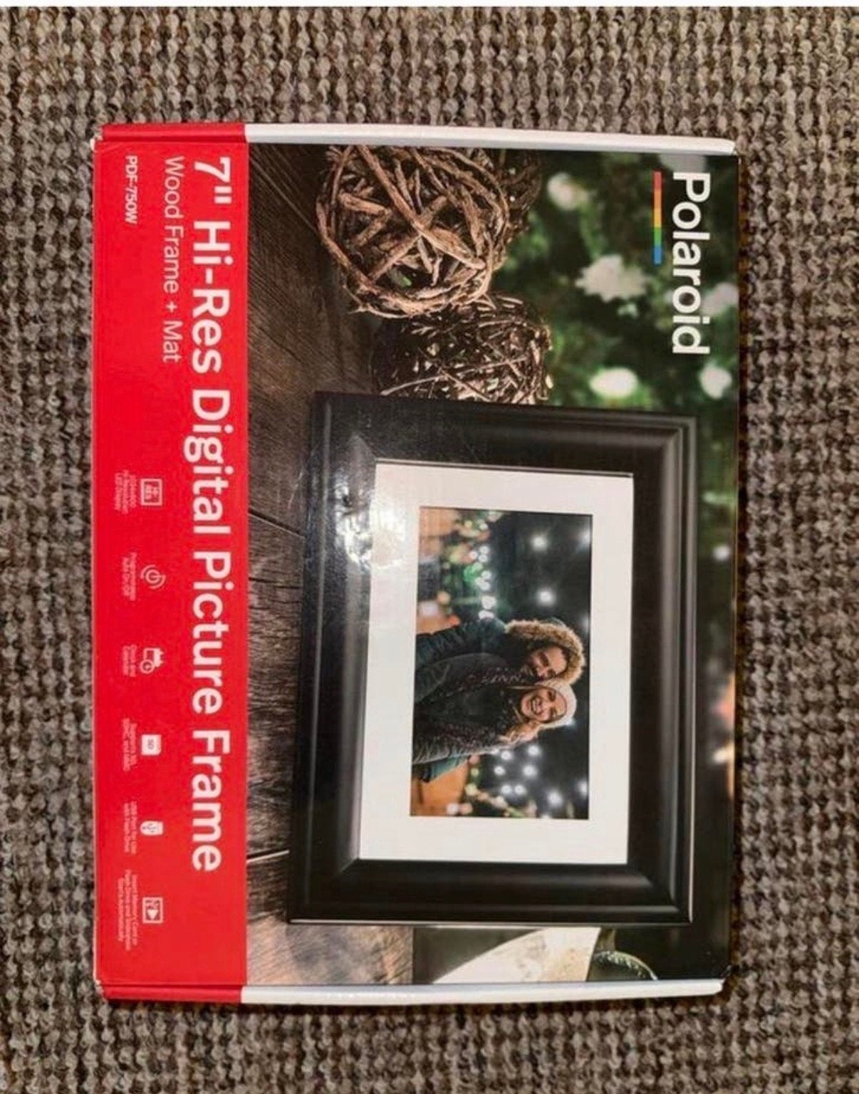 Polaroid 7" Hi-Res Digitale Fotolijst - Nieuw in doos, Nieuw, Ophalen of Verzenden, Minder dan 1 GB, Diavoorstelling