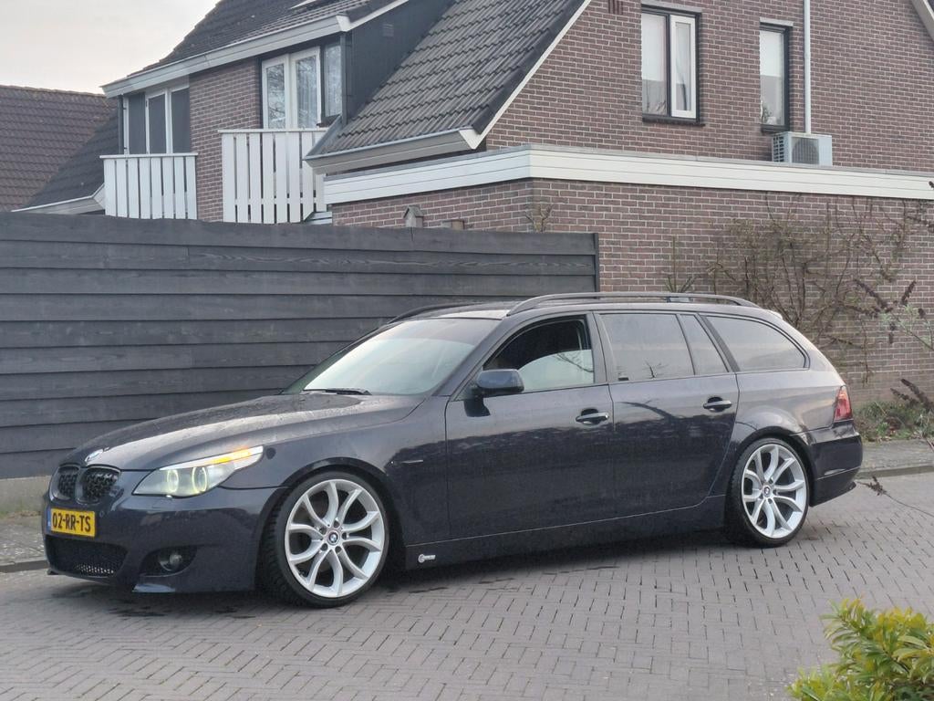 BMW 5-Serie 3.0 530I Touring AUT 2005 Blauw, Automaat, Achterwielaandrijving, Beige, Blauw