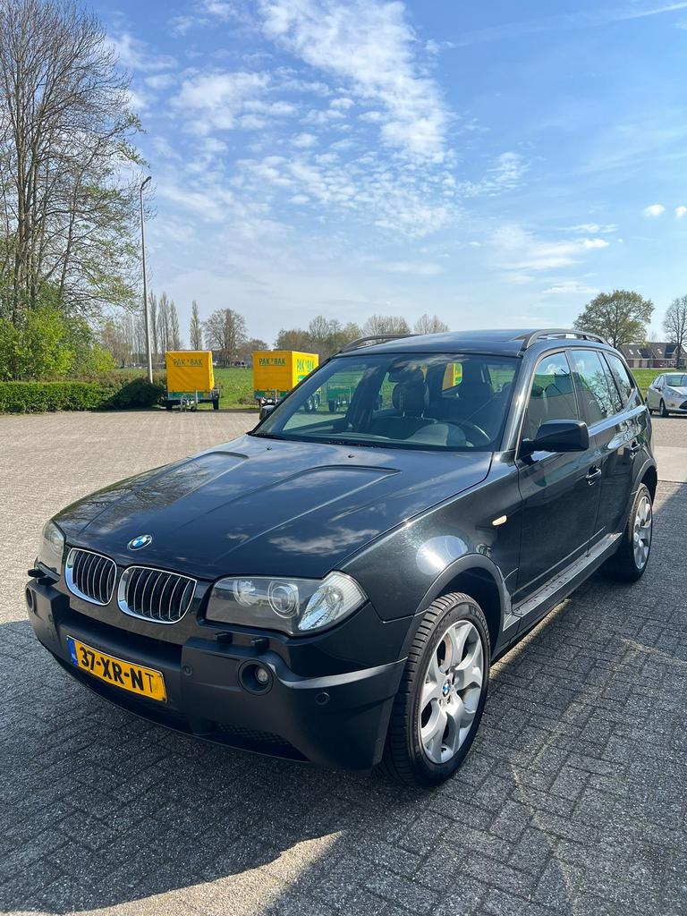 BMW X3 3.0 D AUT 2004 Zwart, Auto's, Automaat, Automatische klimaatregeling, Zwart, 2993 cc