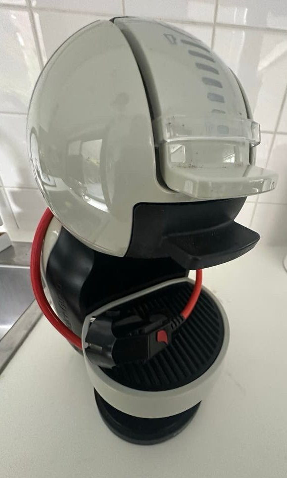 Nescafé Dolce Gusto Krups Genio S Basic Koffiezetapparaat, Witgoed en Apparatuur, Koffiezetapparaten, Ophalen, Gebruikt, Koffiemachine