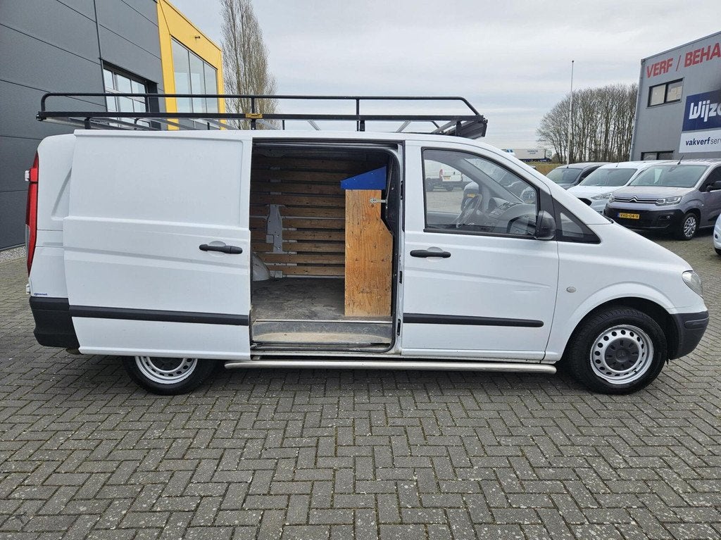 Mercedes Vito 109 CDI 1e eigenaar Trekhaak Imperiaal NAP, Auto's, Achterwielaandrijving, Gebruikt, 2000 kg, Electronic Stability Program (ESP)