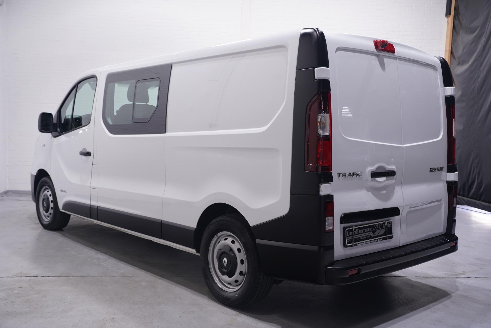 Renault Trafic 1.6 dCi 145 pk L2 Dubbel Cabine Apple Carplay, Voorwielaandrijving, 145 pk, Stof, Gebruikt
