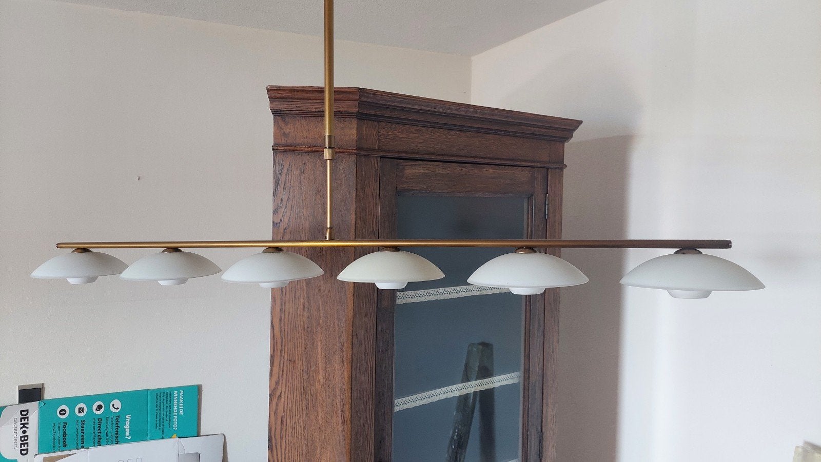 Design eettafel hanglampbrons met 6 wit glazen kappen (Stein, Ophalen