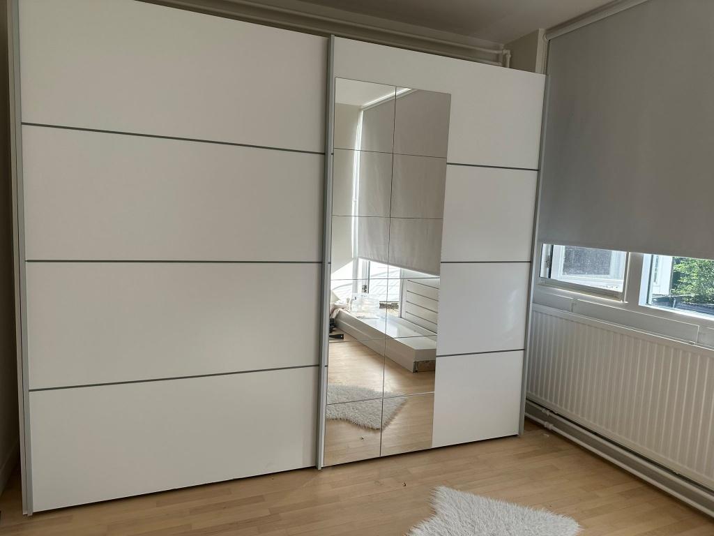 Kledingkast wit, Ophalen, Met deur(en), Gebruikt, 200 cm of meer