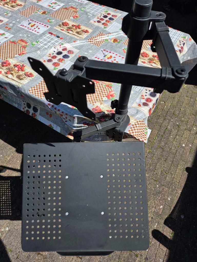 Monitorarm met laptopstandaard - Ergonomisch en Verstelbaar, Computers en Software, Monitoren, Ophalen, Gebruikt, Onbekend, Overige typen
