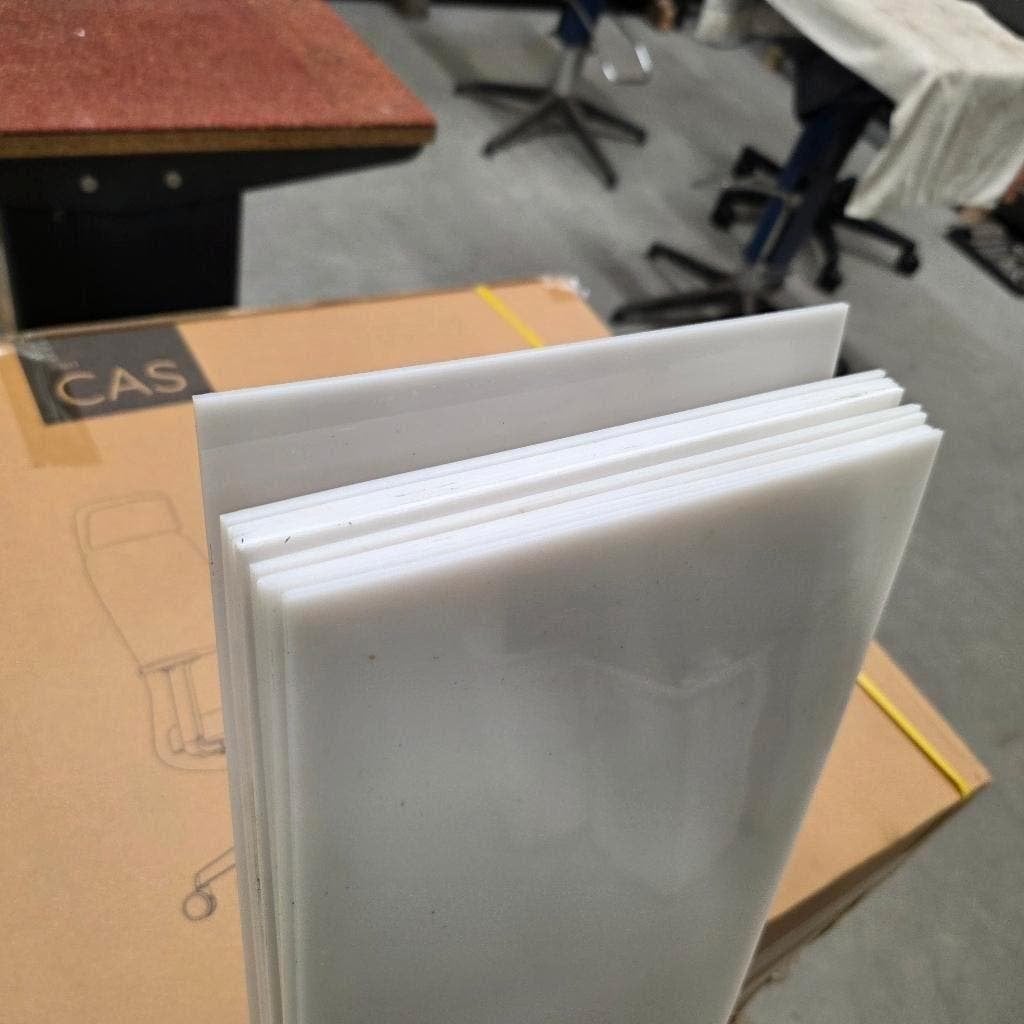 9x melkwit kunststof platen afm 119,5x24,5 cm dikte 2,5-3 mm, Doe-het-zelf en Verbouw, Glas en Ramen, Ophalen, Gebruikt, Minder dan 80 cm