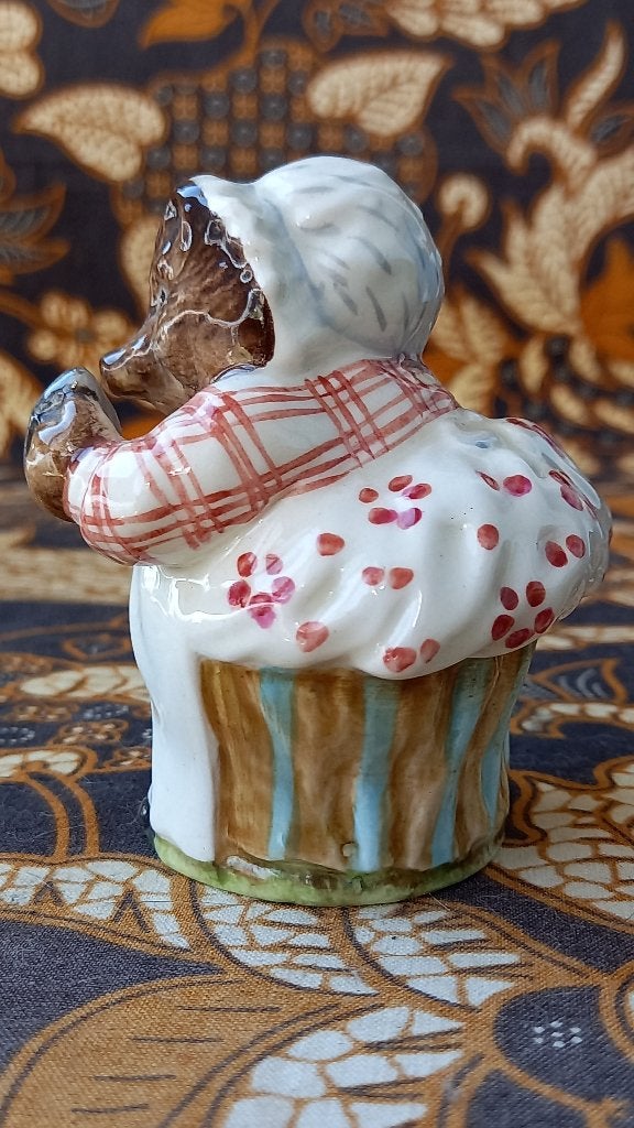 Mrs. Tiggy Winkle mooi oud Beatrix Potter Beswick beeldje., Antiek en Kunst, Ophalen of Verzenden