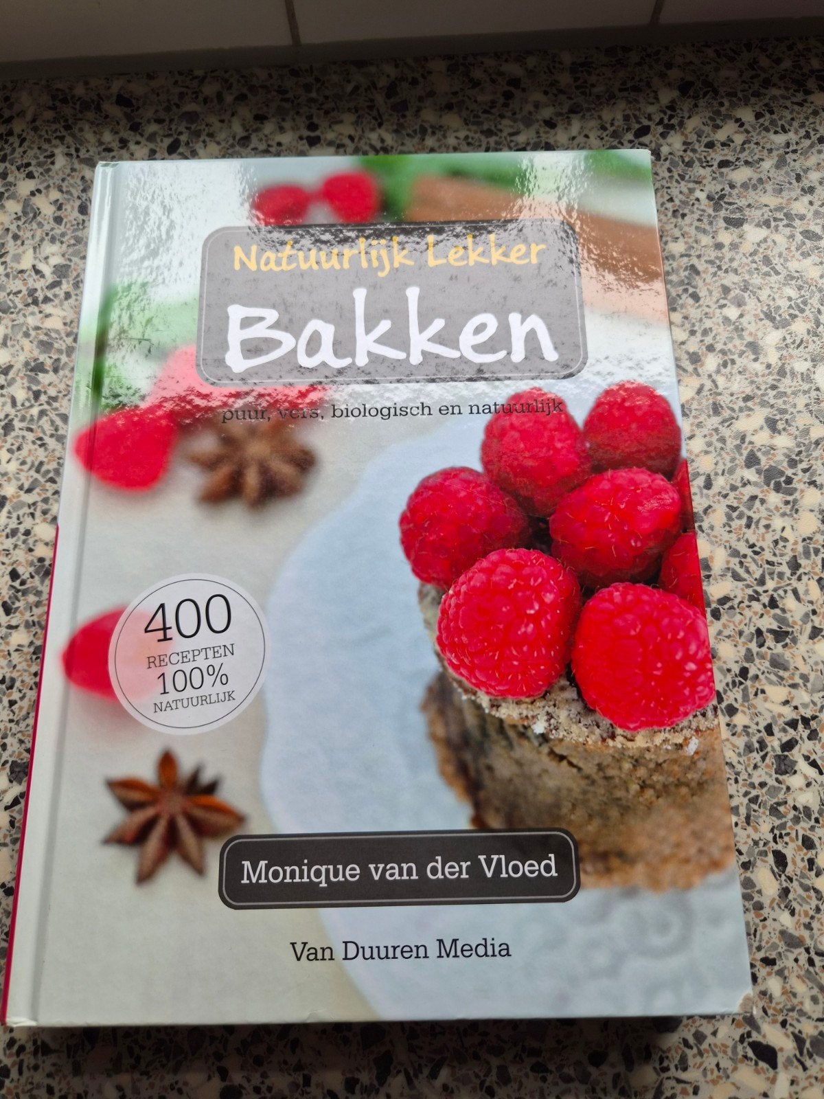 Monique van der Vloed - Natuurlijk lekker bakken, Ophalen of Verzenden, Zo goed als nieuw, Monique van der Vloed