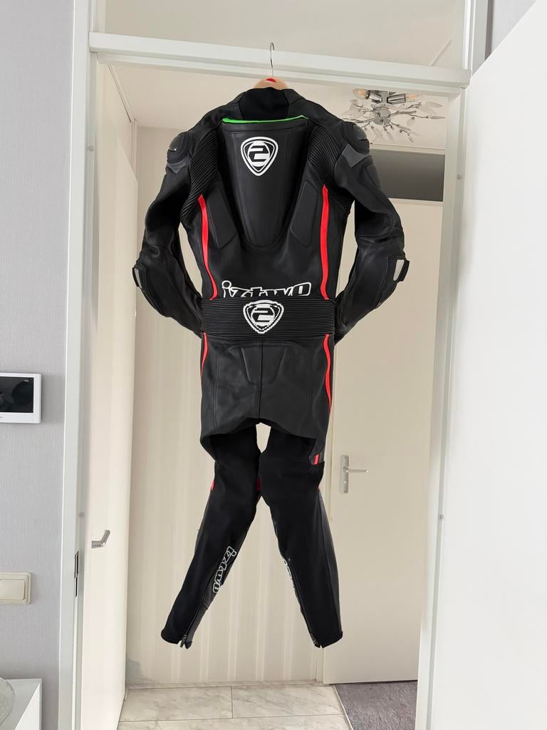 Leren motorpak Iztwo zwart met rood en groen, Motoren, Kleding | Motorkleding, Ophalen of Verzenden, Nieuw zonder kaartje, Heren