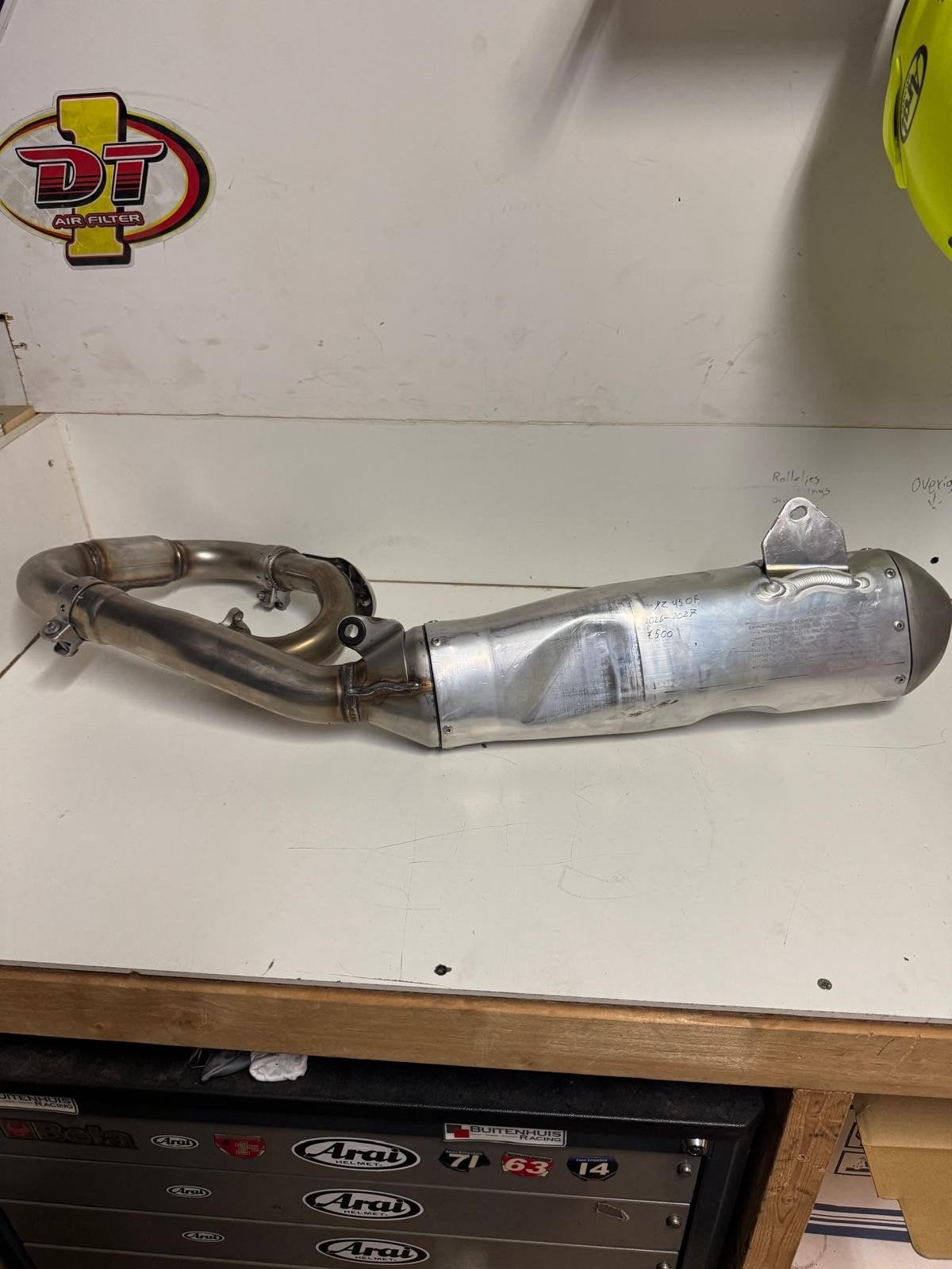Yamaha yz 450 van 2026 tot 2027 complete uitlaat origineel, Ophalen of Verzenden