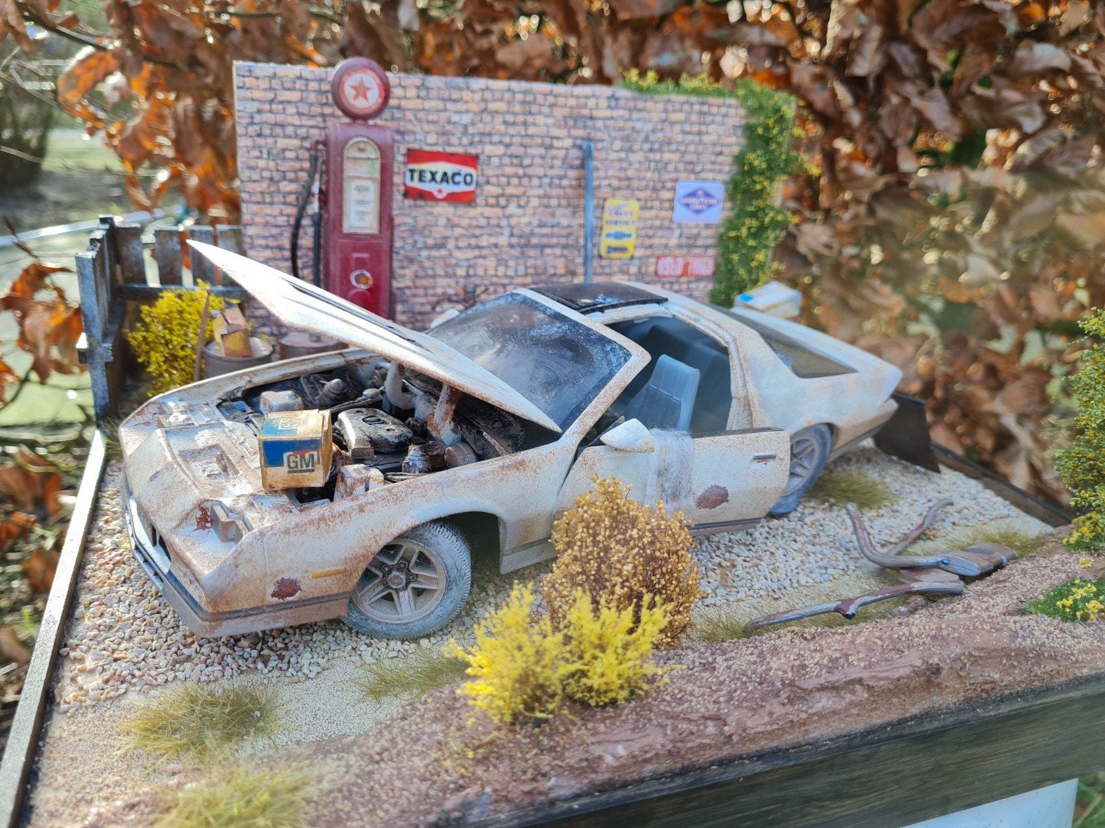 1:18 DIORAMA  Camaro Pontiac Firebird UNIEK!!, Hobby en Vrije tijd, Modelauto's | 1:18, Ophalen of Verzenden, Nieuw, Auto, Overige merken