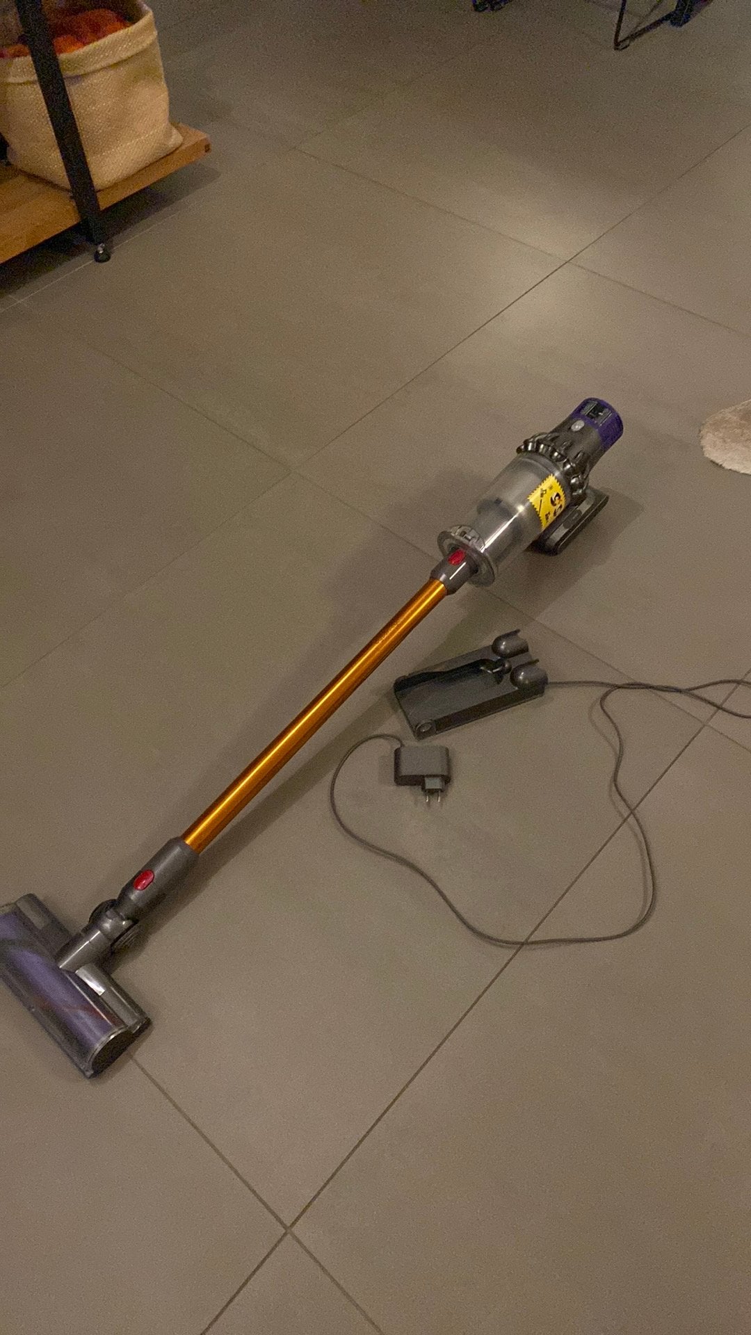 Dyson steekstofzuiger cycloon storing knopje blijft hangen, Ophalen, Geschikt voor harde vloeren, Dyson, Niet werkend