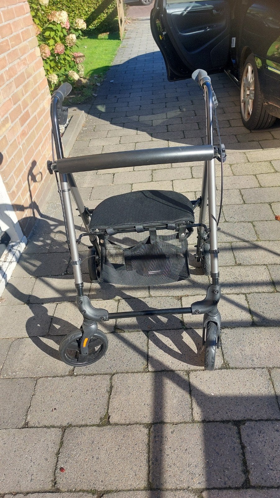 Zo goed als nieuwe Rollator, Ophalen, Zo goed als nieuw