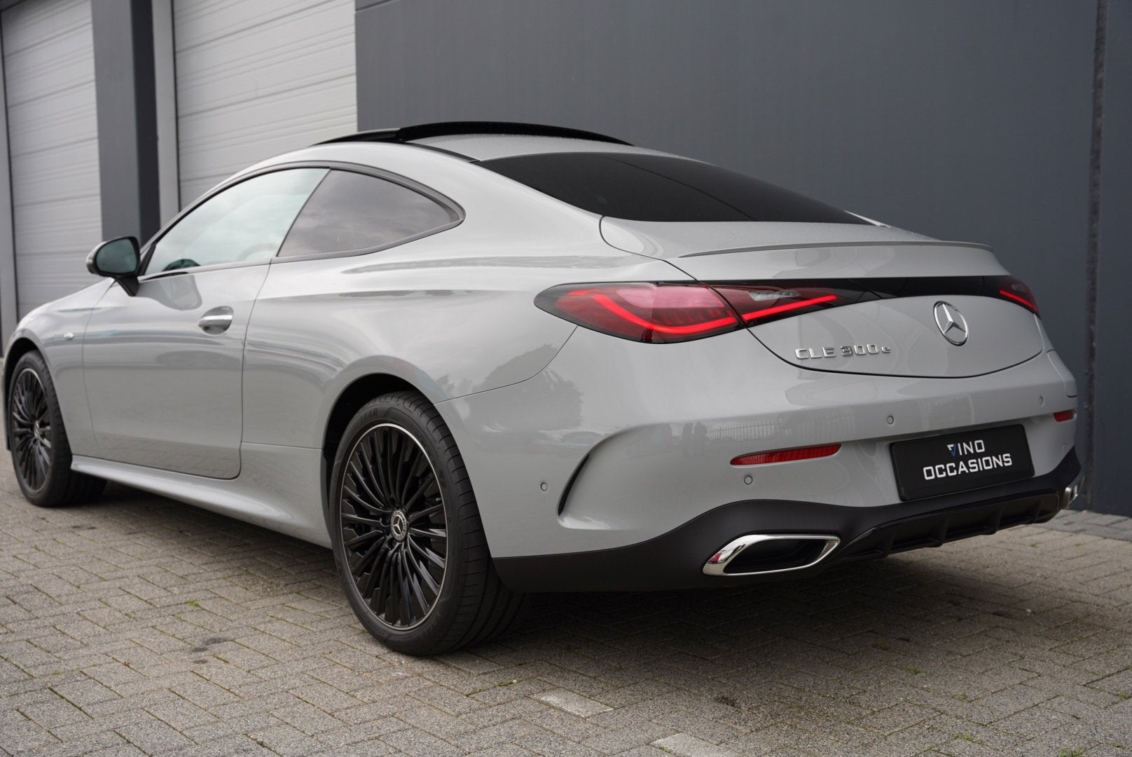 Mercedes-Benz CLE Coupé 300 e AMG |Pano|Burmester|Memory|36, Auto's, Dealer onderhouden, 4 cilinders, 4 stoelen, Bedrijf