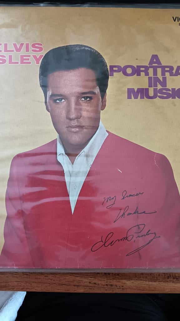 Elvis Presley a portrait in music, Inclusief binnenhoes, Ophalen, Zo goed als nieuw, 12 inch