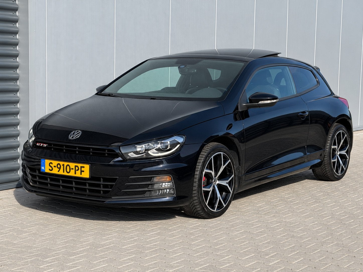 Volkswagen Scirocco 2.0 TSI GTS - DSG - Pano - Xenon - Navi, Gebruikt, Euro 6, 4 cilinders, 1984 cc