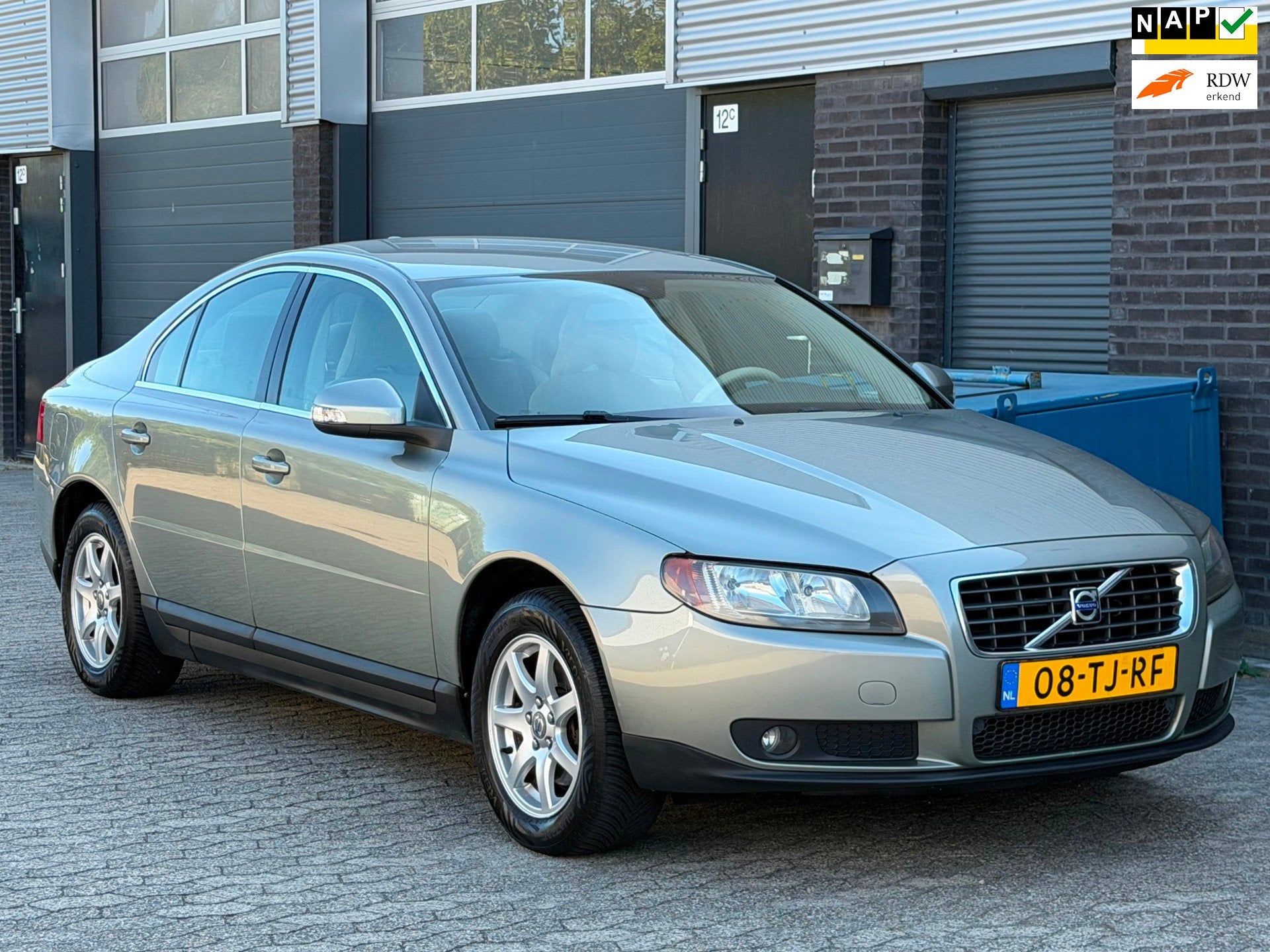 Volvo S80 2.5 T Kinetic CLIMA NAVI TREKHAAK PDC CRUISE, Auto's, Volvo, Voorwielaandrijving, Stof, Beige, 2521 cc