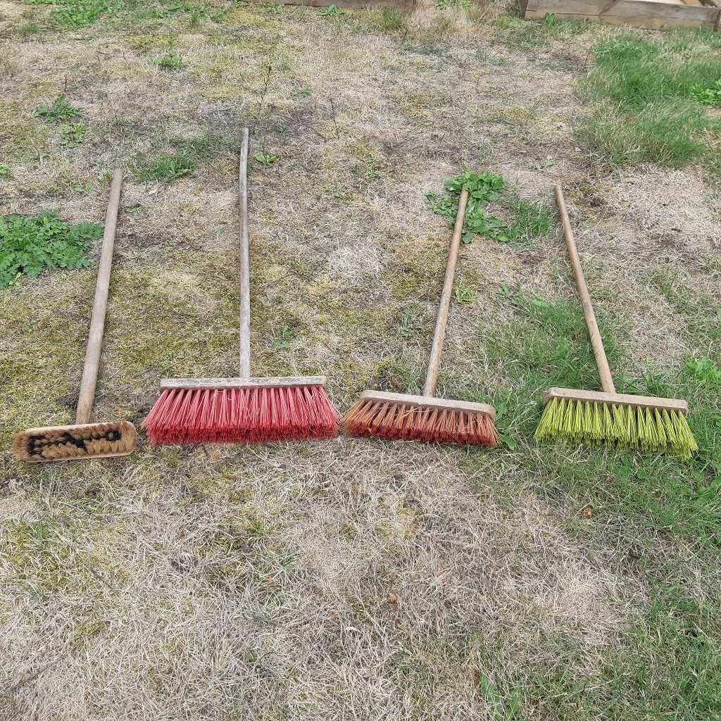 Diverse bezems, Tuin en Terras, Ophalen, Gebruikt