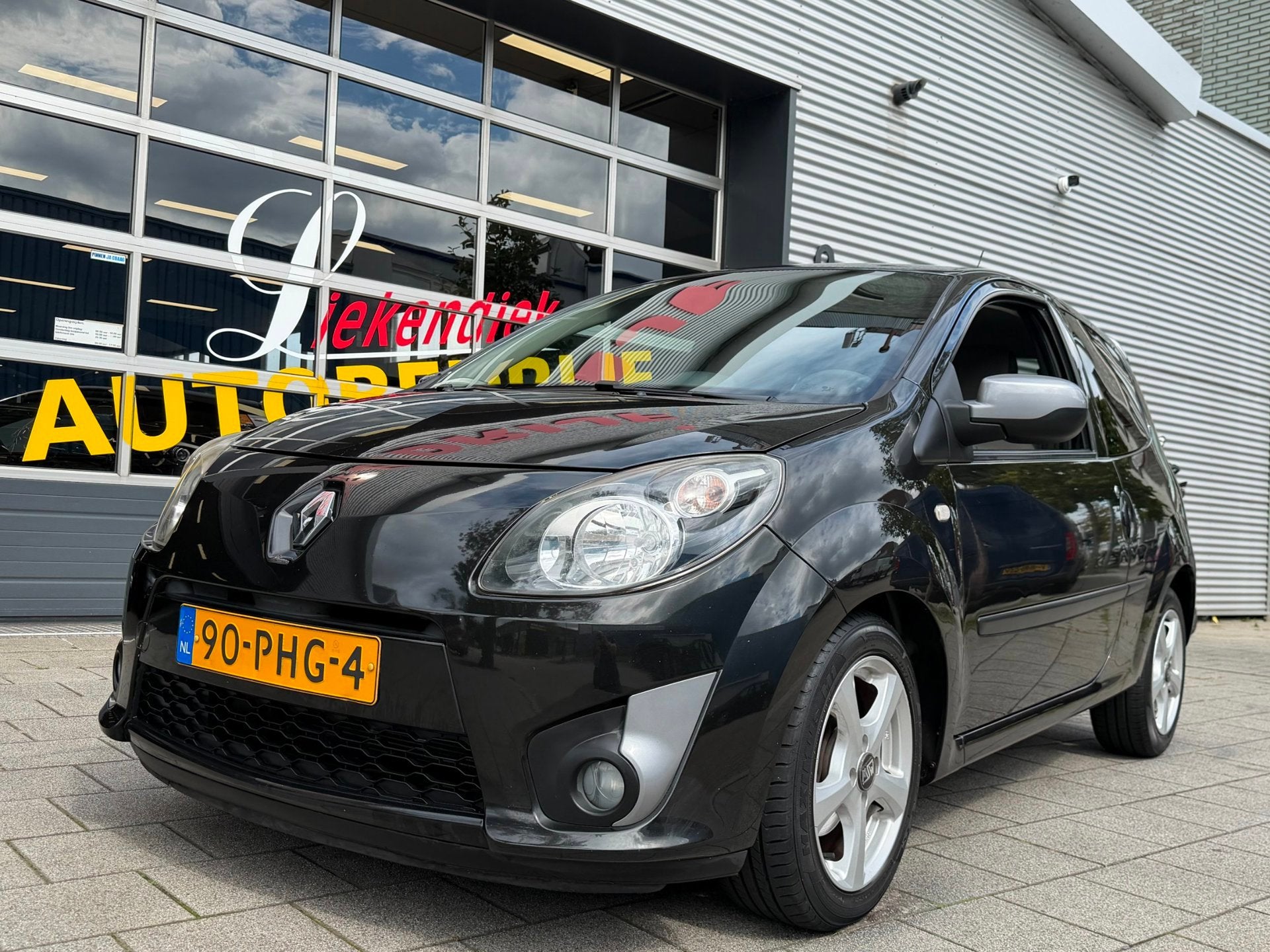 Renault Twingo 1.2-16V Collection - Airco I Sport pakket I E, Twingo, Gebruikt, 4 cilinders, 4 stoelen