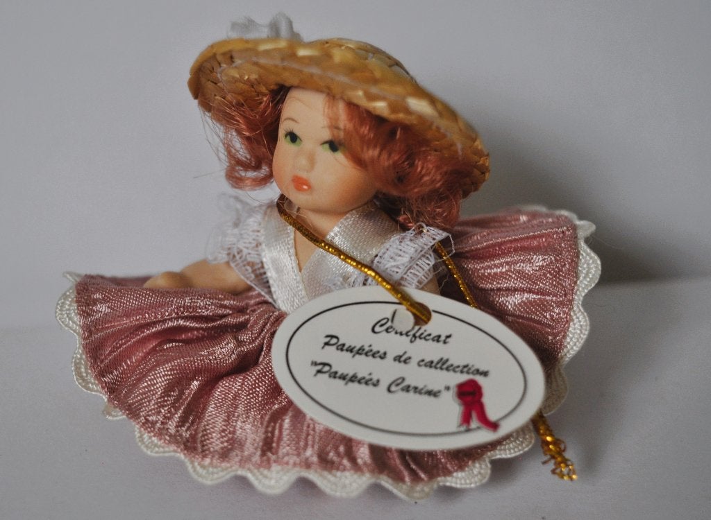 Vintage Klein Frans Popje Pop Poupee Carine Porselein 9 cm, Verzamelen, Poppen, Ophalen of Verzenden, Zo goed als nieuw, Pop