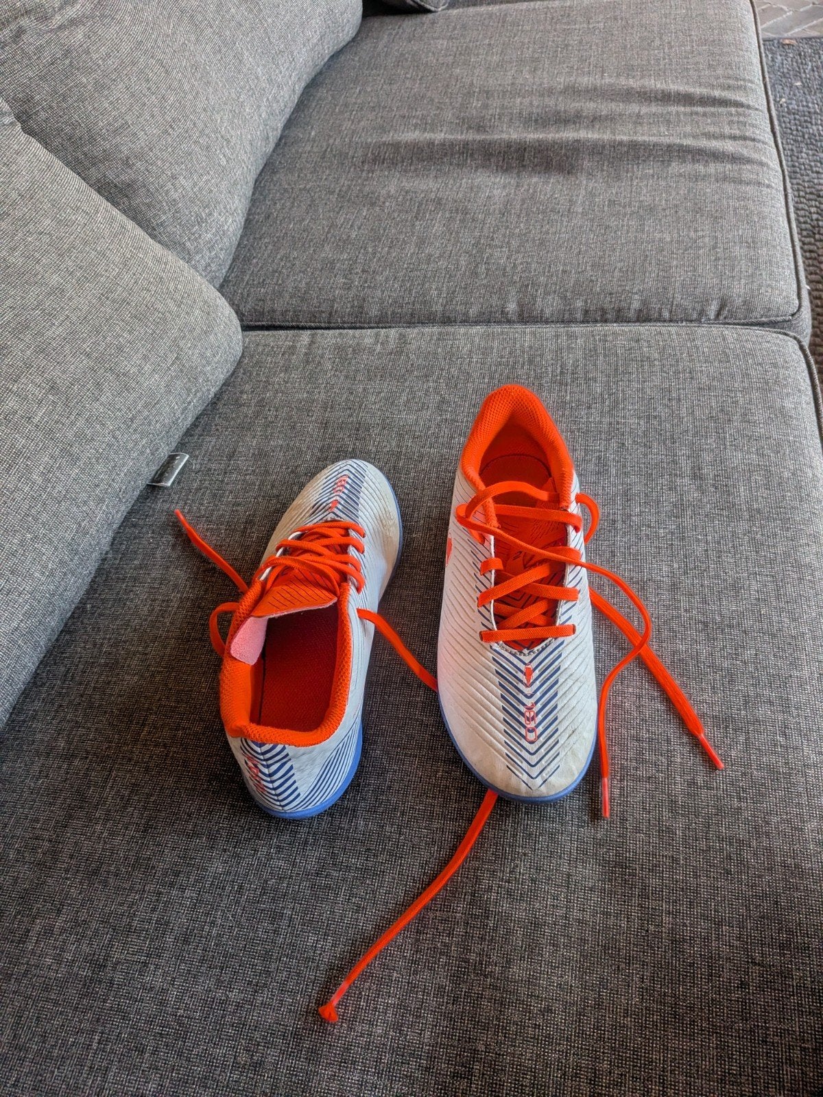 Kipsta voetbalschoenen maat 35, Sport en Fitness, Voetbal, Ophalen of Verzenden, Gebruikt, Schoenen