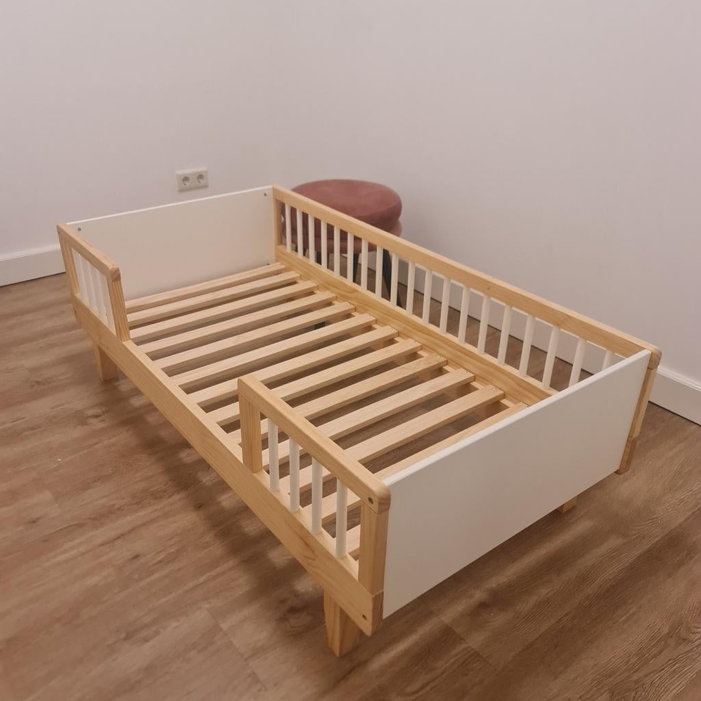 Petit Amelie kinderbed 140x70 met matras, Ophalen, 70 tot 85 cm, 140 tot 160 cm, Zo goed als nieuw