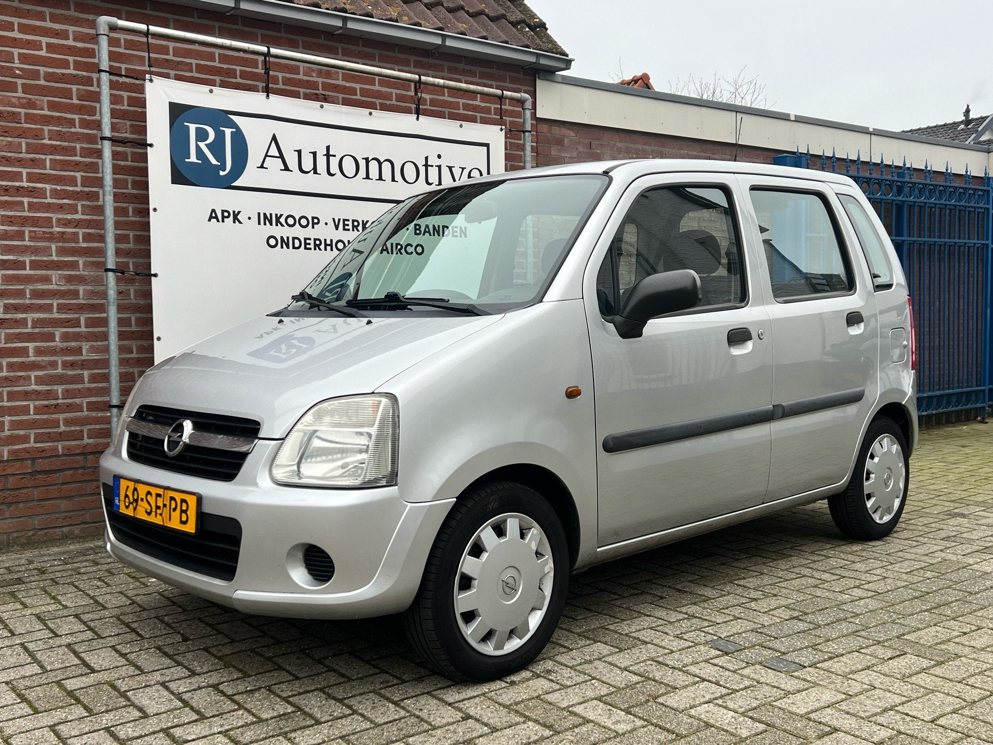 Opel Agila 1.0-12V Flexx NIEUWE APK/DEALEROND/NAP (bj 2005), Gebruikt, 31 €/maand, Origineel Nederlands, Bedrijf