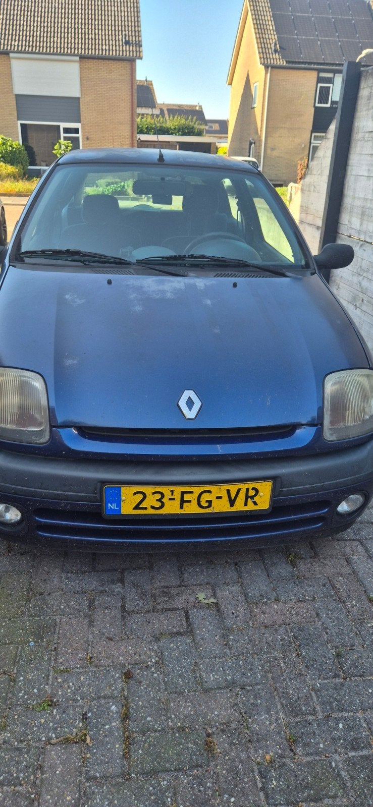 Renault Clio 1.2 2000 Blauw, Voorwielaandrijving, 31 €/maand, 4 cilinders, 855 kg