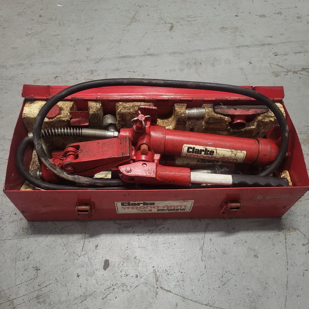 Clarke Strong-Arm 4 Ton Hydraulische Carrosserie Reparatie K, Ophalen of Verzenden, Gebruikt