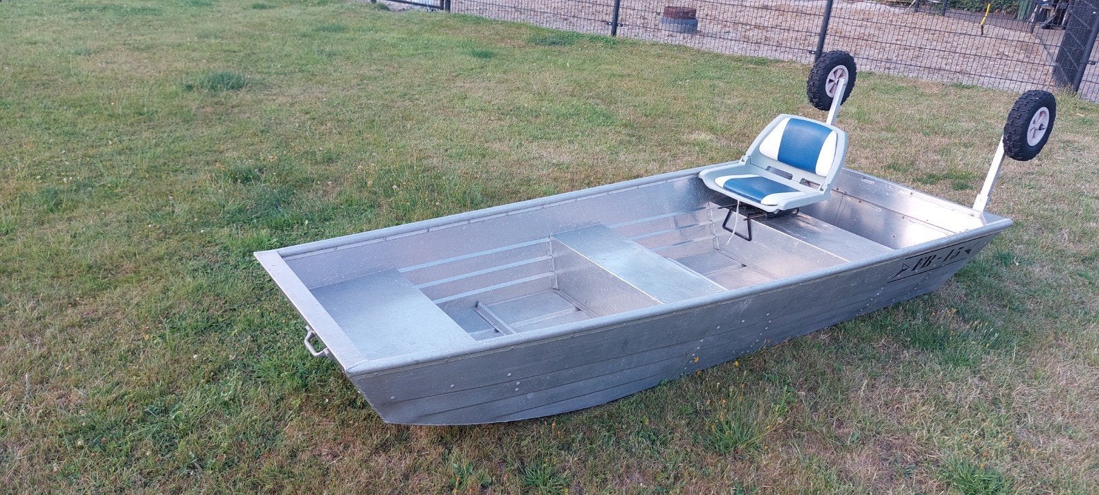Aluminium visboot met elektromotor en accu, Watersport en Boten, Ophalen, Overige merken, Gebruikt, Buitenboordmotor