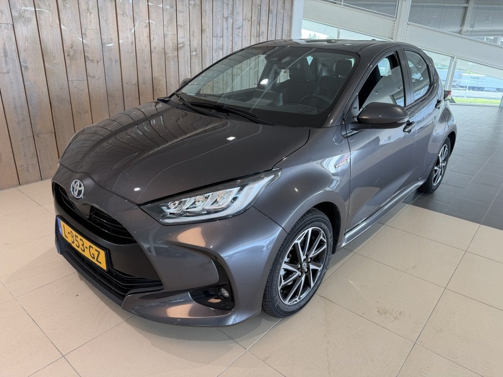 Toyota Yaris 1.5 Hybrid Dynamic (bj 2021, automaat), 450 kg, Gebruikt, Euro 6, 450 kg