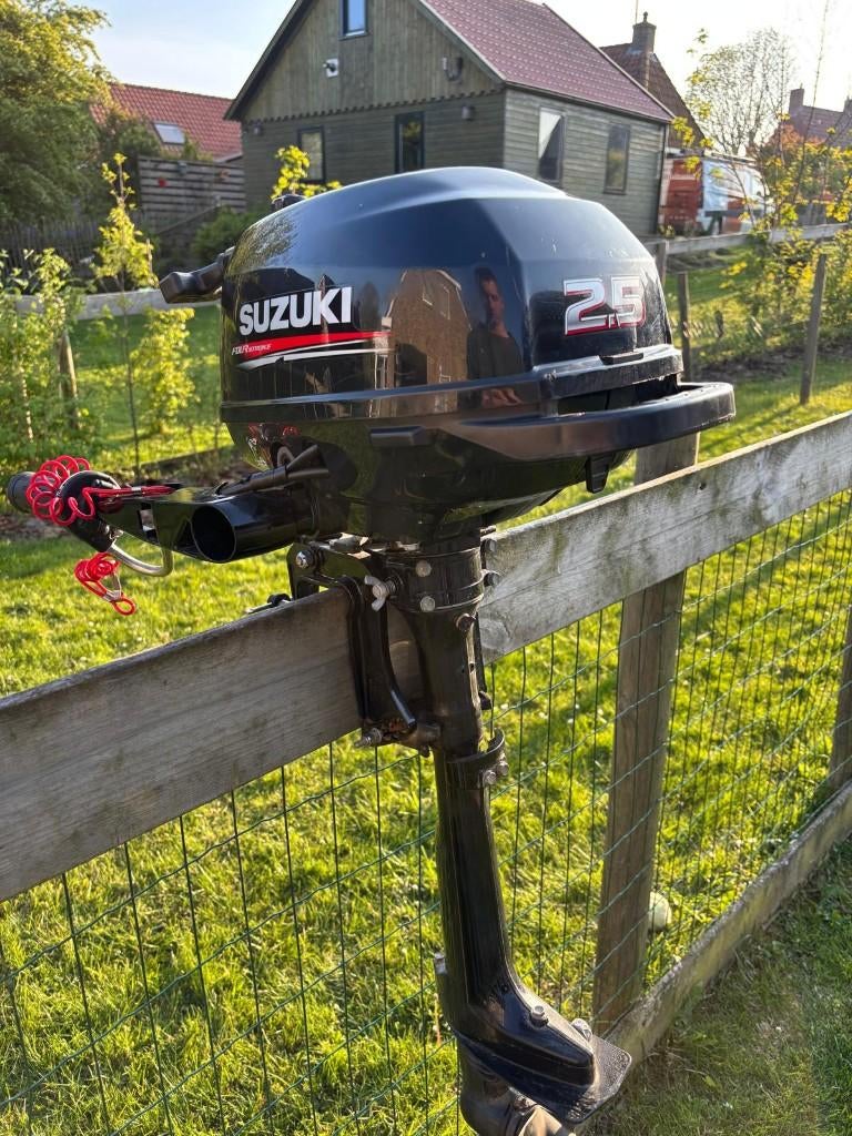 Suzuki 2.5 pk kortstaart buitenboordmotor, Watersport en Boten, Buiten- en Binnenboordmotoren, Ophalen, Minder dan 5 pk, Viertaktmotor