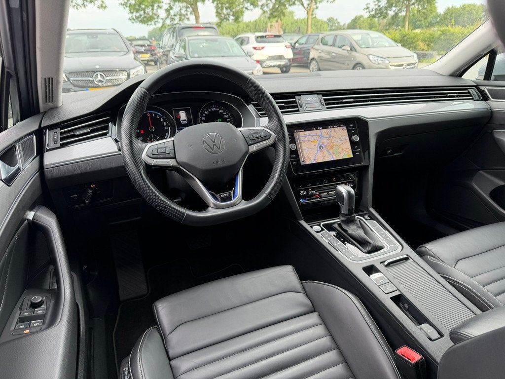 Volkswagen Passat Variant GTE 1.4 TSI Business (bj 2021), Auto's, Automaat, Gebruikt, 4 cilinders, Hybride Elektrisch/Benzine