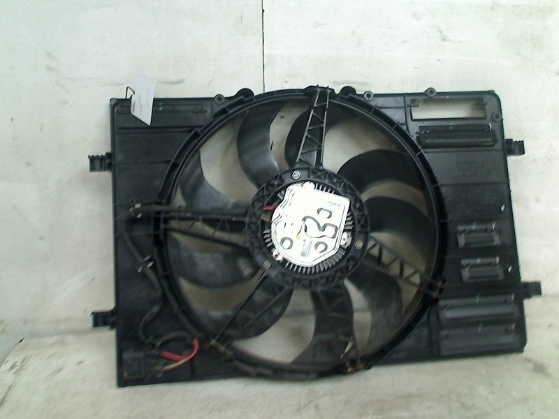 Koelventilator Volkswagen Golf VII (AUA) 2015 5Q0121203DF, Gebruikt, Volkswagen, Volkswagen AG, Kundenbetreuung@volkswagen.de