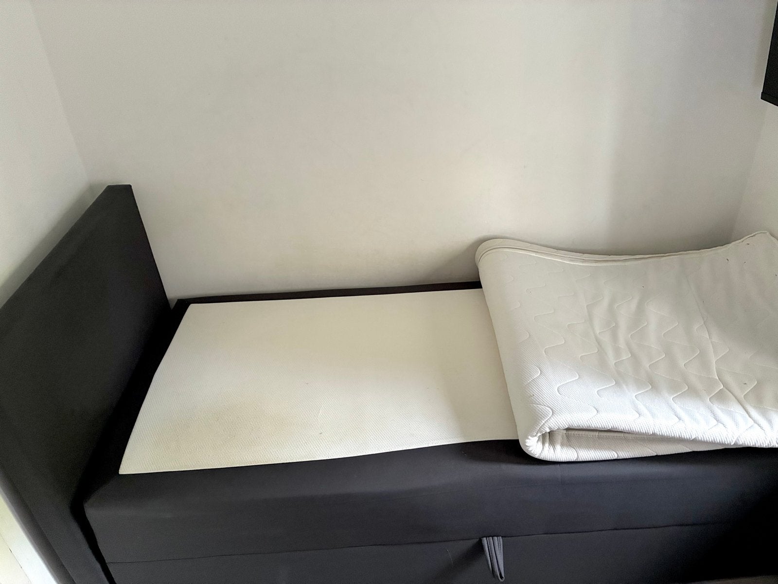 Boxspring 90x200 met handige opbergruimte, Huis en Inrichting, Slaapkamer | Bedden, Ophalen, 90 cm, Eenpersoons, Zwart