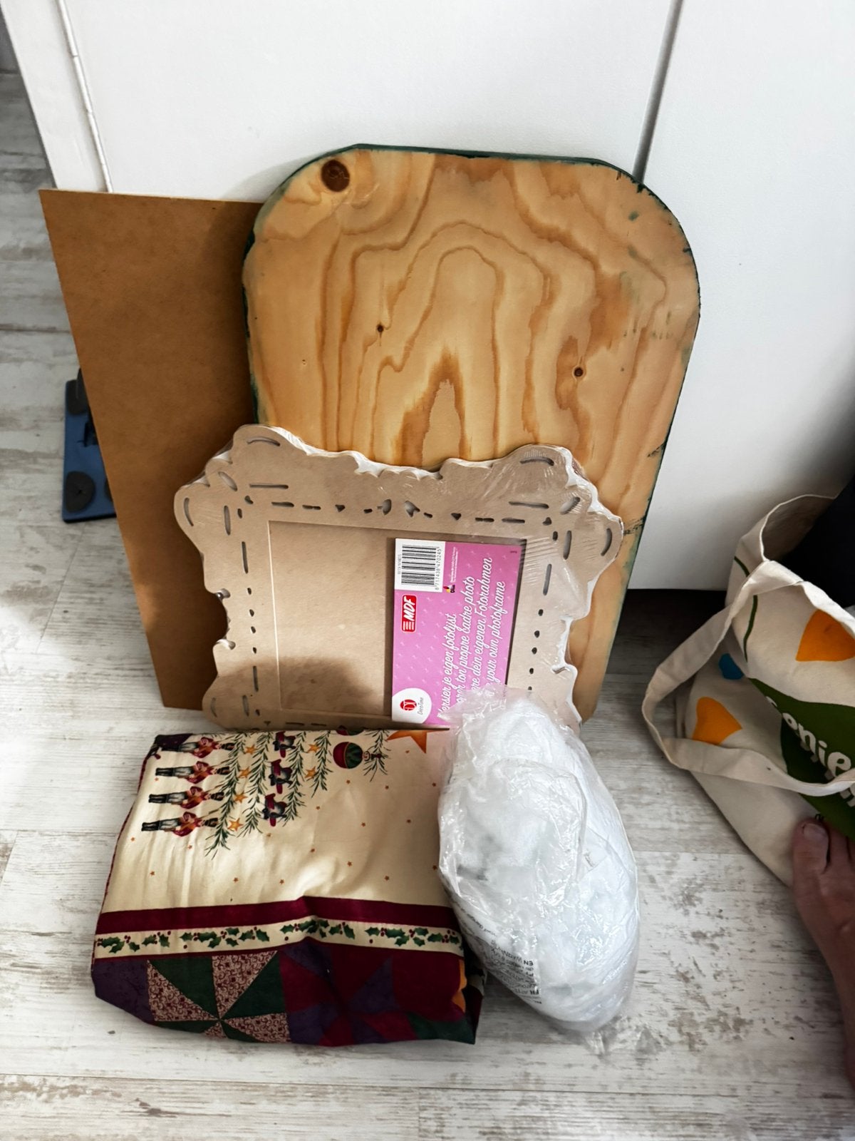 Loodresten/ klapper met patronen/ vul materiaal enz, Hobby en Vrije tijd, Knutselen, Ophalen, Zo goed als nieuw