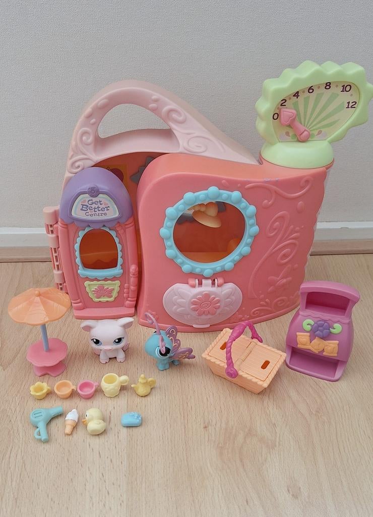 Littlest Pet Shop 'Get better centre' speelset + 2 diertjes, Ophalen of Verzenden, Zo goed als nieuw, Poppenhuis