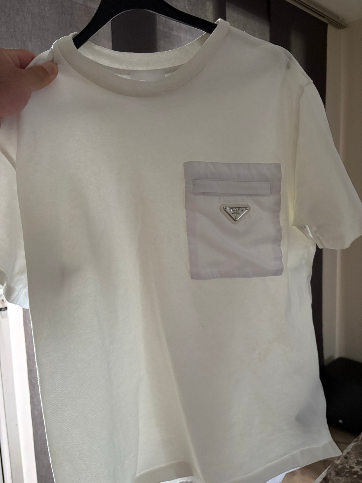 Prada T-shirt met zakje - Zo goed als nieuw, Kleding | Heren, Ophalen, Zo goed als nieuw, Maat 48/50 (M), Wit