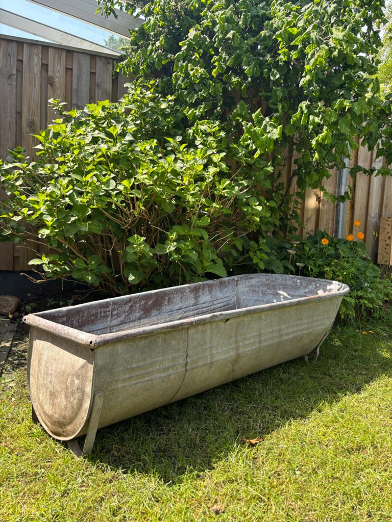 Zinken bad / plantenbak - 171 cm lang, waterdicht, Ophalen, Minder dan 30 cm, Rond, Zo goed als nieuw