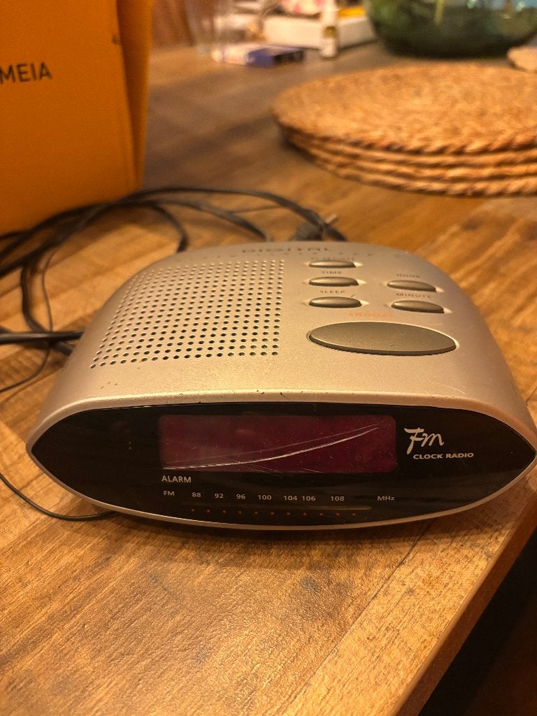 wekker radio, Ophalen of Verzenden, Gebruikt, Digitaal