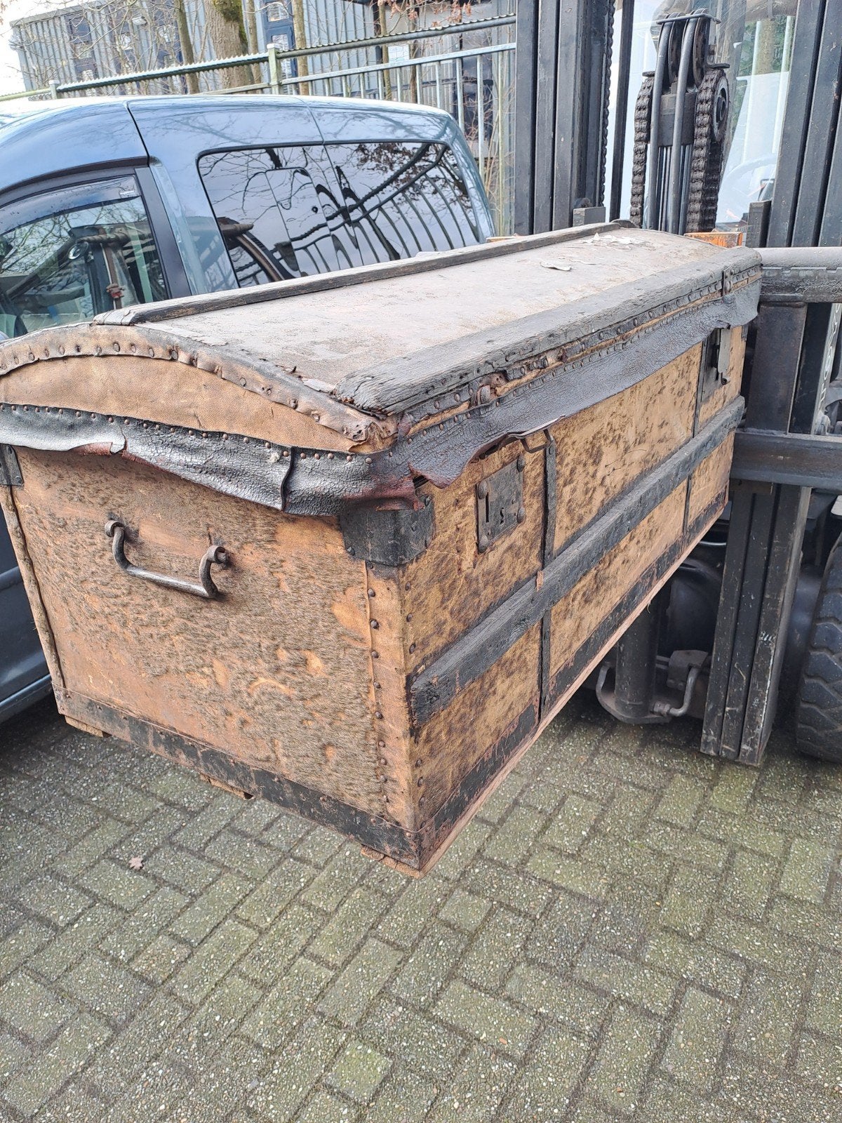 leuke antieke reiskoffer groot model + - 1900, Ophalen