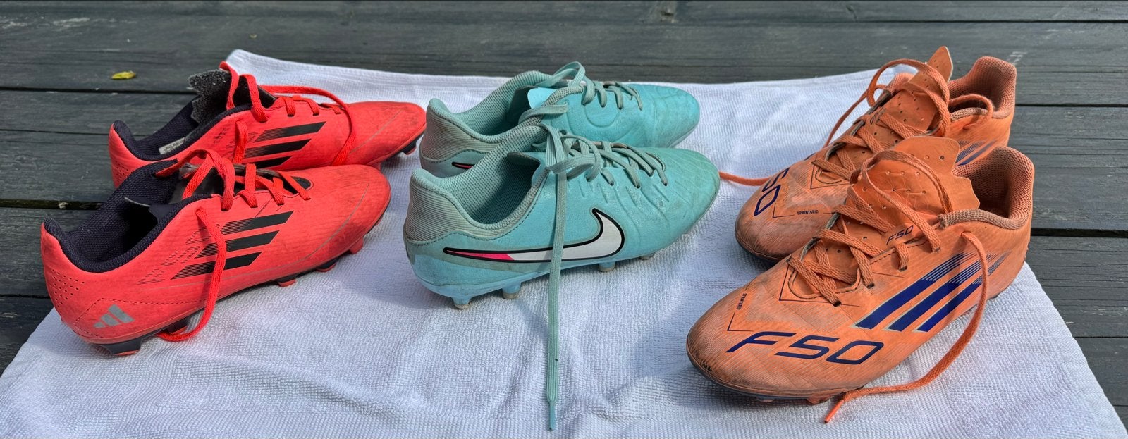 3 paar voetbal schoenen (Adidas, Nike) maat 36; 36,5&37,5, Maat XS of kleiner, Ophalen, Gebruikt, Schoenen