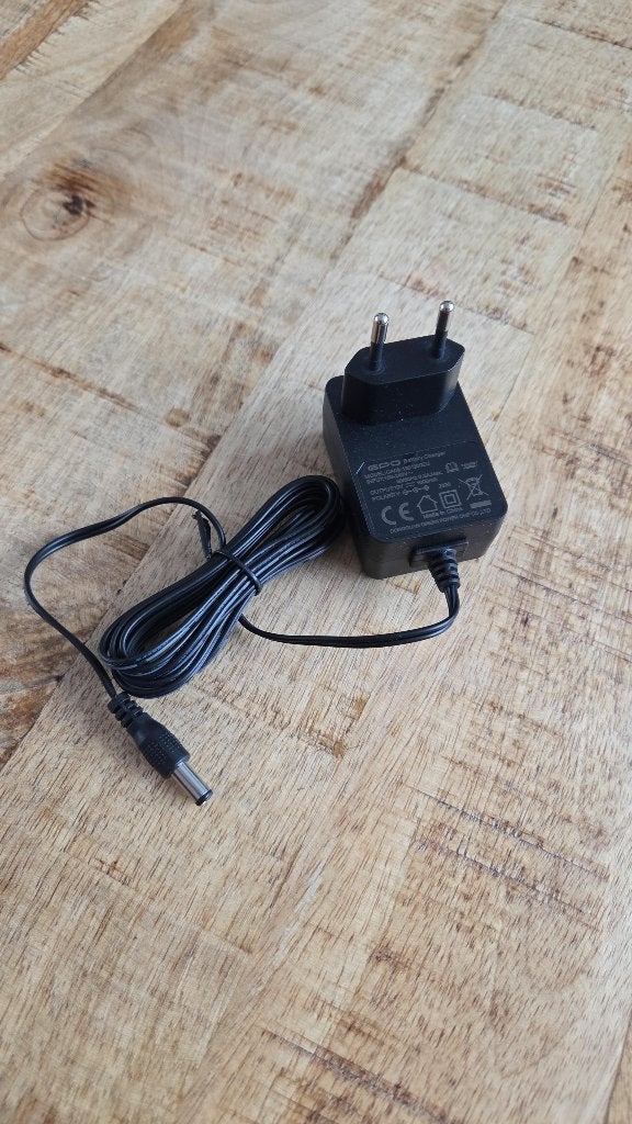 Oplader voor elektrische kinderautos., Nieuw