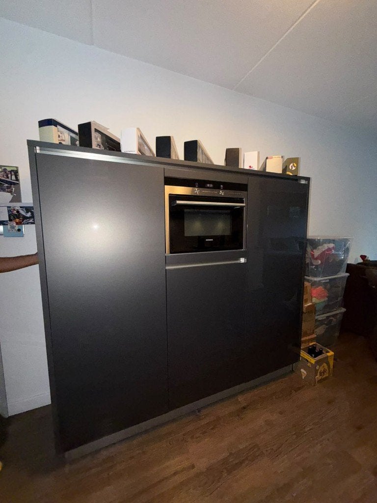 ANTRACIETGRIJZE HOOGGLANS DUBBELWANDIGE KEUKEN GEDEMONTEERD, Dubbelwandige keuken, Ophalen of Verzenden, Zo goed als nieuw, Kunststof