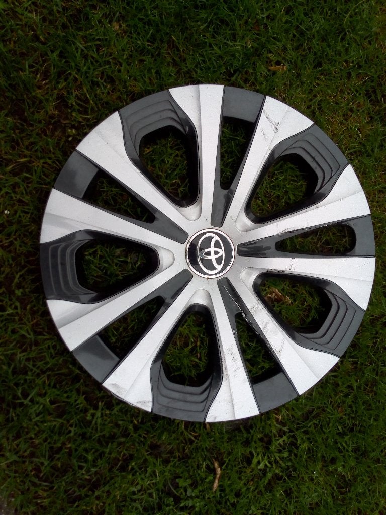 Originele wieldop Toyota Aygo / Yaris, Auto diversen, Wieldoppen, Ophalen of Verzenden, Gebruikt