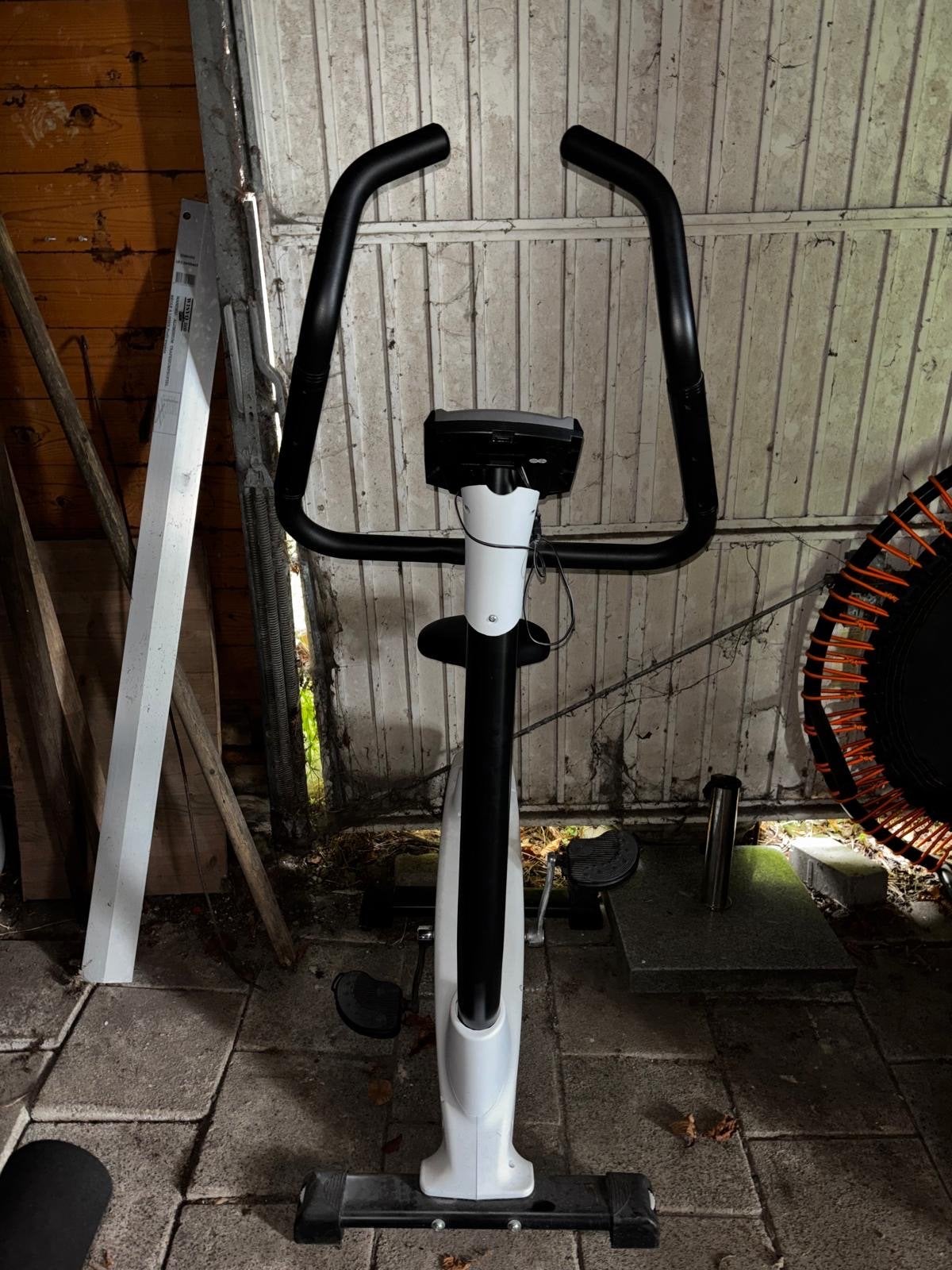 TechnoLife HT-VISION Hometrainer, Ophalen, Zo goed als nieuw, Metaal, Benen