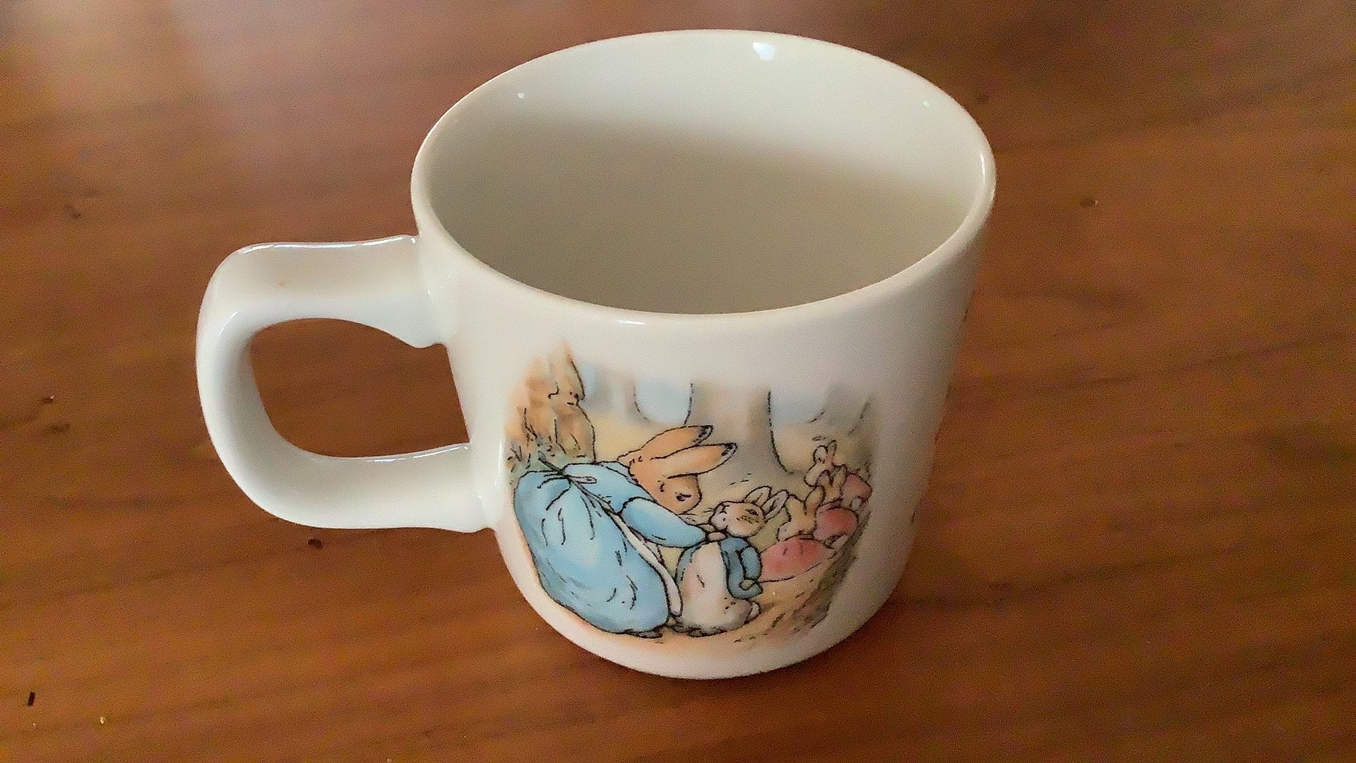 Peter Rabbit mok wedgwood, Huis en Inrichting, Ophalen of Verzenden, Zo goed als nieuw, Kop(pen) en/of Schotel(s), Wedgwood