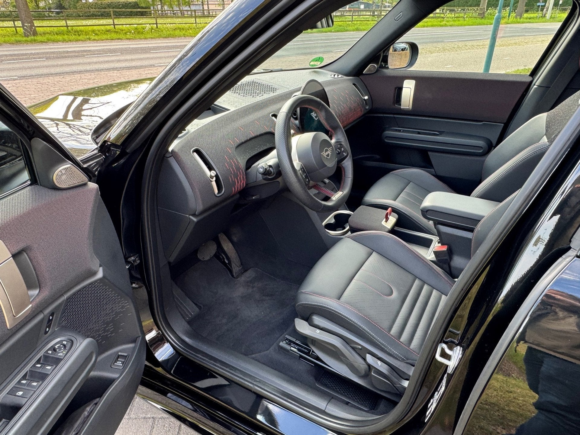 Mini Mini Countryman 1.5 C John Cooper Works Pano/H&K/360cam, Auto's, Verwarmde buitenspiegels, Gebruikt, Zwart, 3 cilinders