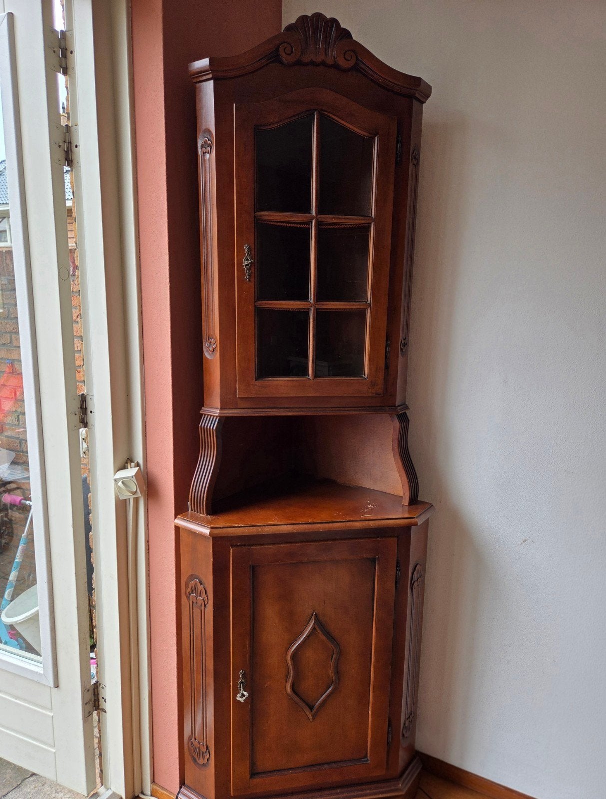 Prachtige Vintage Klassieke Hoekkast, Ophalen